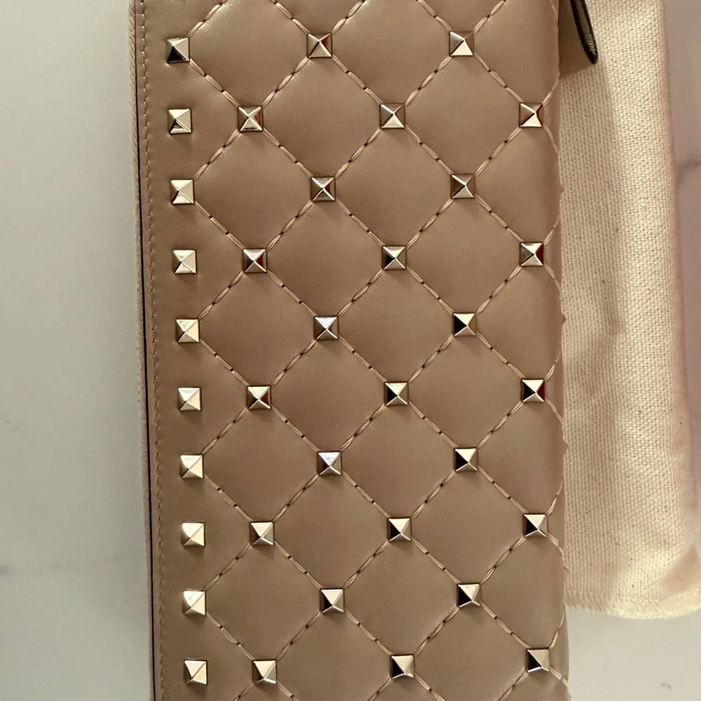 New Valentino Nude Studded Women's Wallet - Picture 3 of 5